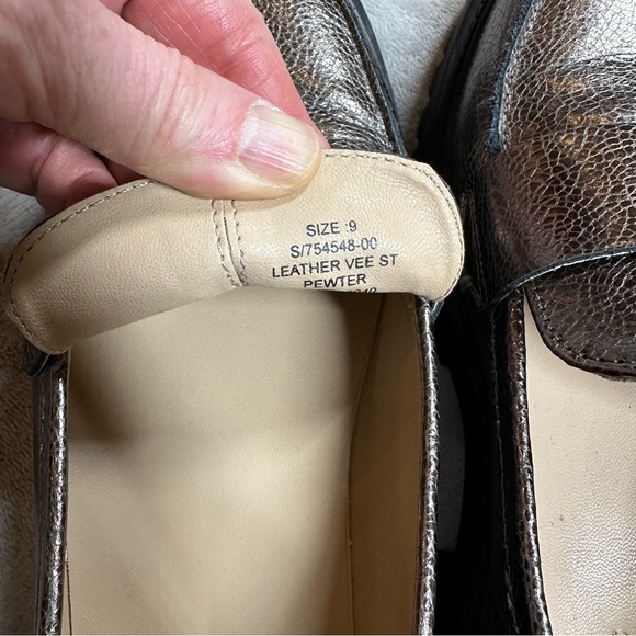 Banana Republic Vee St Metallic Loafers Sz 9 - Picture 10 of 10